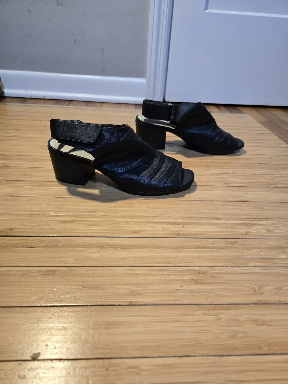 White Mountain Black Leather Peep-Toe Sandals